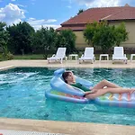 Lueks Kaktues Oezel Havuz, Sauna & Jakuzi & Kano Villa Marmaris