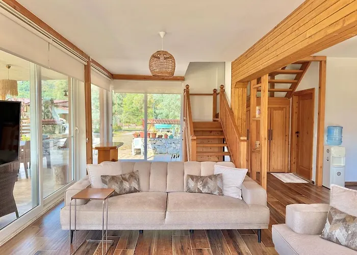 Lueks Villa Kaktues Oezel Havuz, Sauna & Jakuzi & Kano Μαρμαρίς