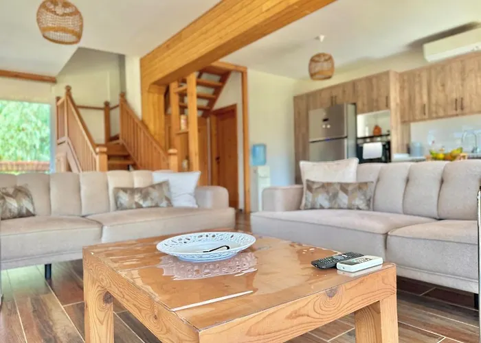 Lueks Villa Kaktues Oezel Havuz, Sauna & Jakuzi & Kano