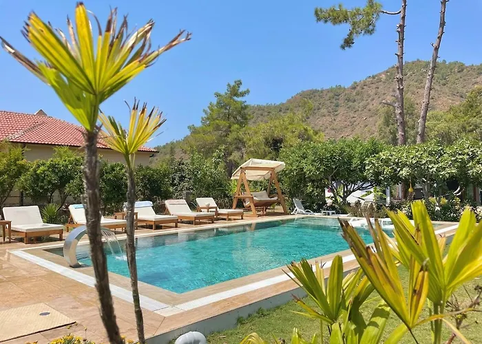 Lueks Villa Kaktues Oezel Havuz, Sauna & Jakuzi & Kano