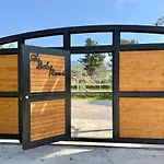 Lueks Kaktues Oezel Havuz, Sauna & Jakuzi & Kano Villa *
