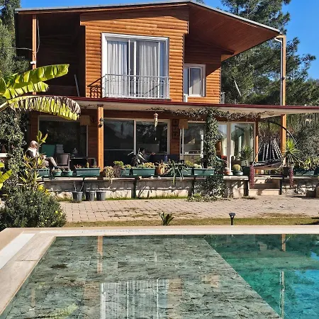 וילה Big With Pool In מרמריס