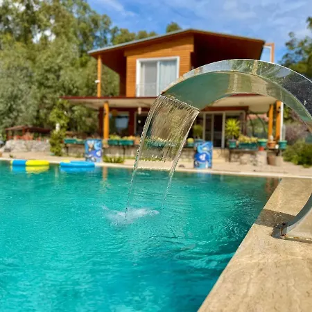 Big With Pool In מרמריס