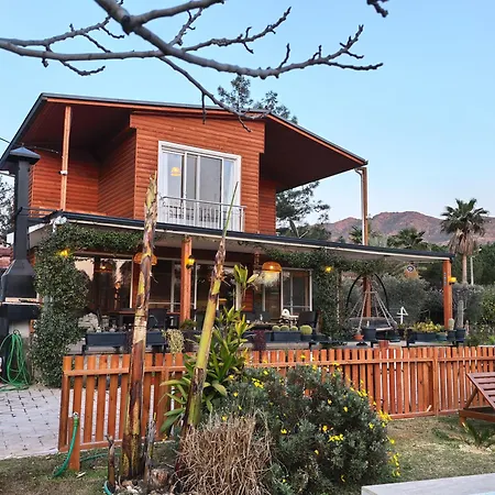 Vilă Lueks Kaktues Oezel Havuz, Sauna & Jakuzi & Kano