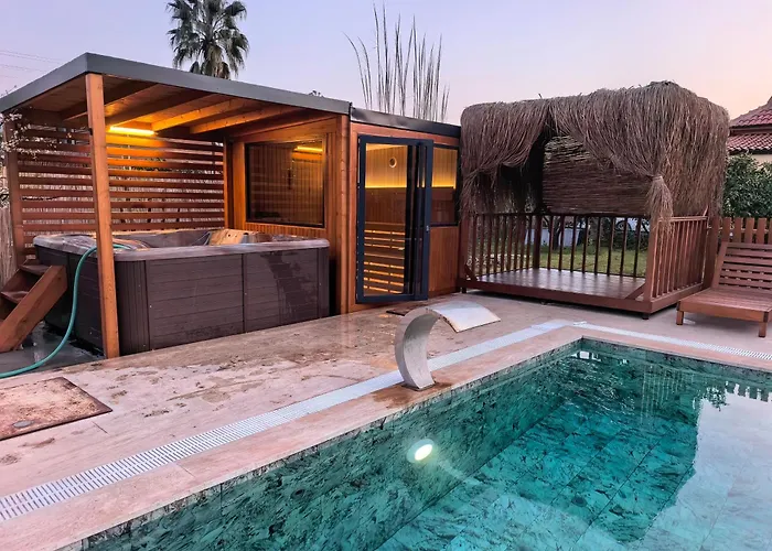 Lueks Kaktues Oezel Havuz, Sauna & Jakuzi & Kano Marmaris