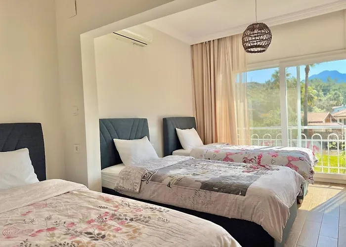 Lueks Kaktues Oezel Havuz, Sauna & Jakuzi & Kano Villa